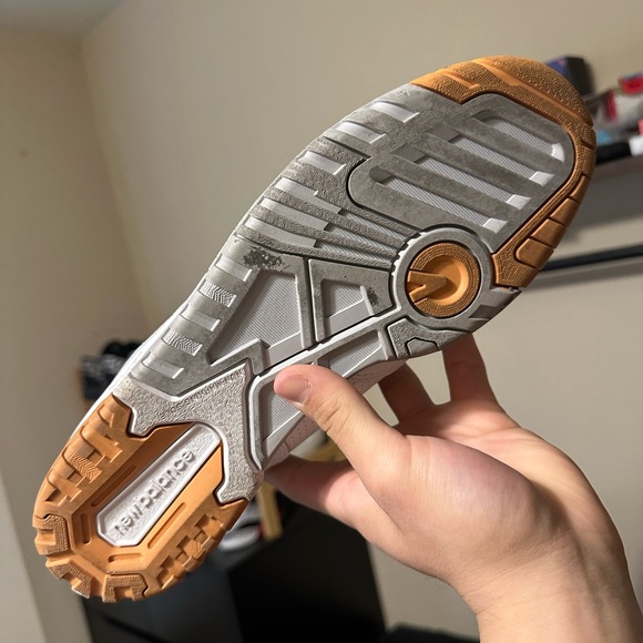 New Balance 650 Orange - Picture 4 of 4